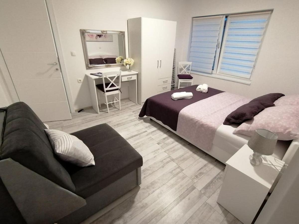 Apartman Lidija Dinjiska Exterior photo